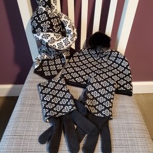 Hat scarf gloves set